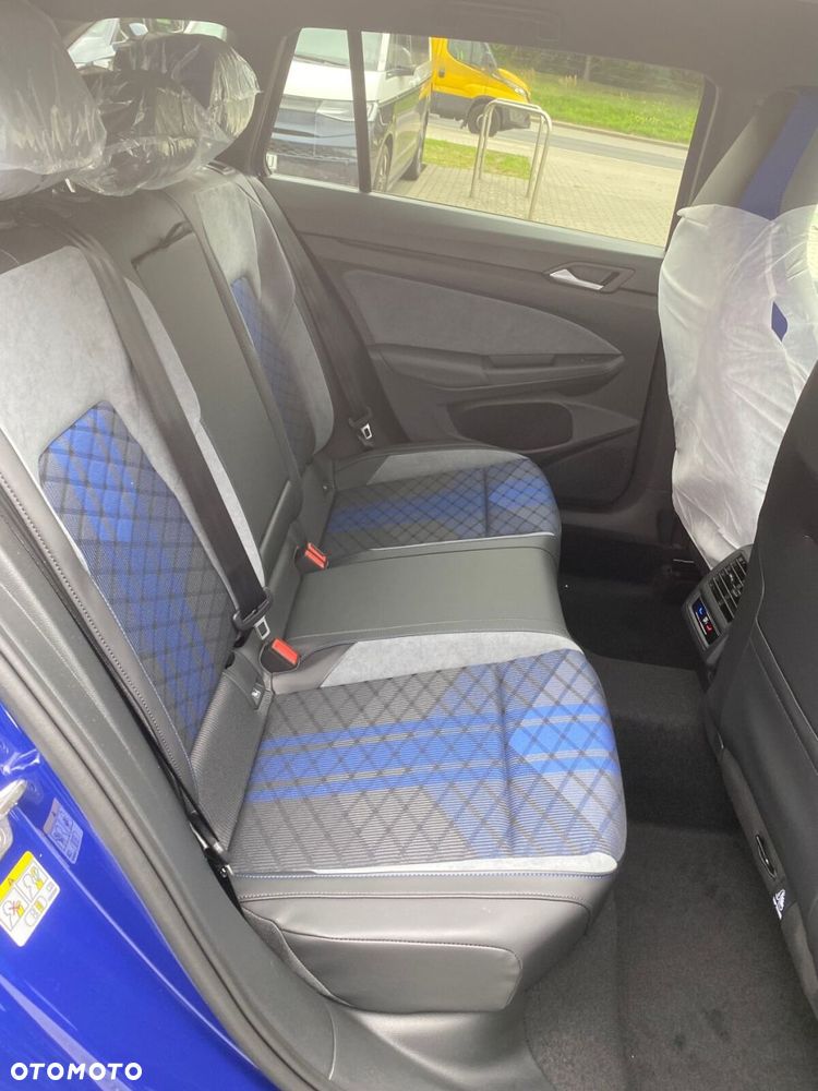 Volkswagen Golf - 9