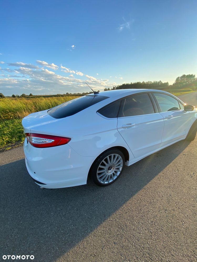 Ford Fusion - 8
