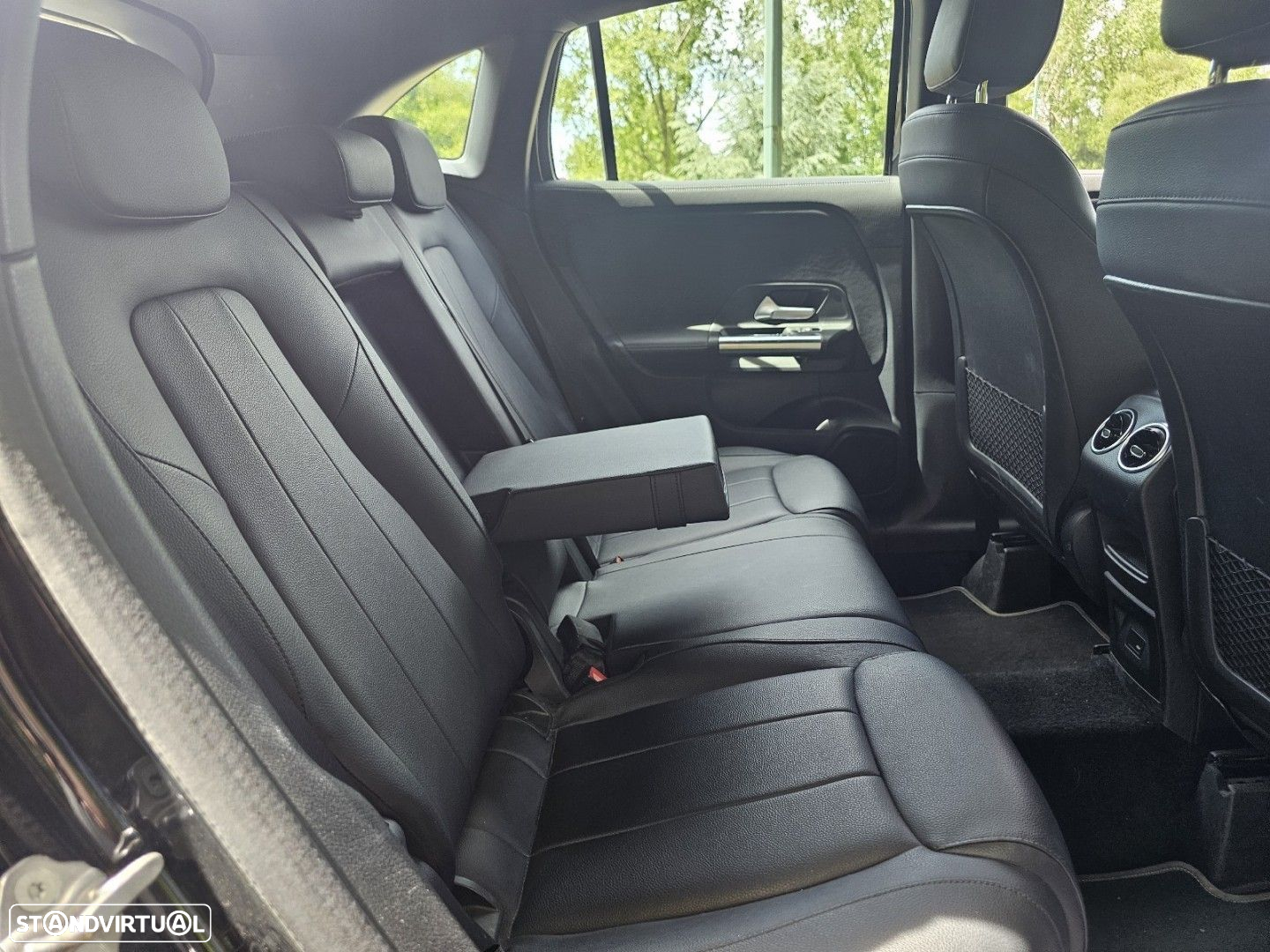 Mercedes-Benz GLA 180 d 8G-DCT - 44