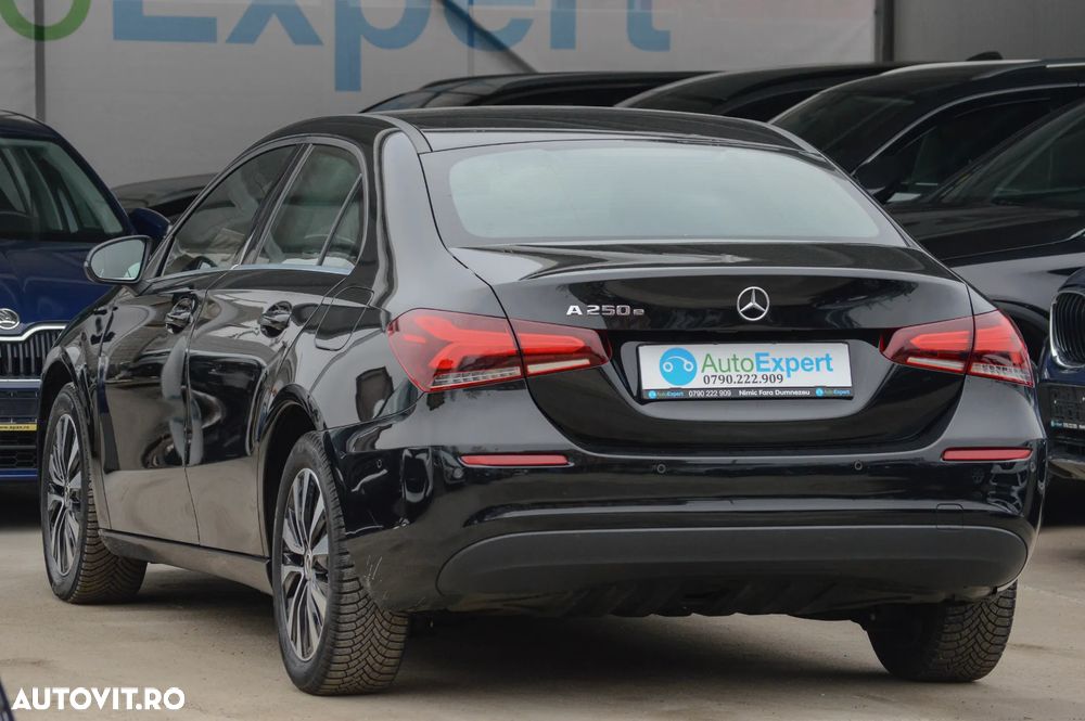 Mercedes-Benz A 250 e 8G-DCT Progressive - 17