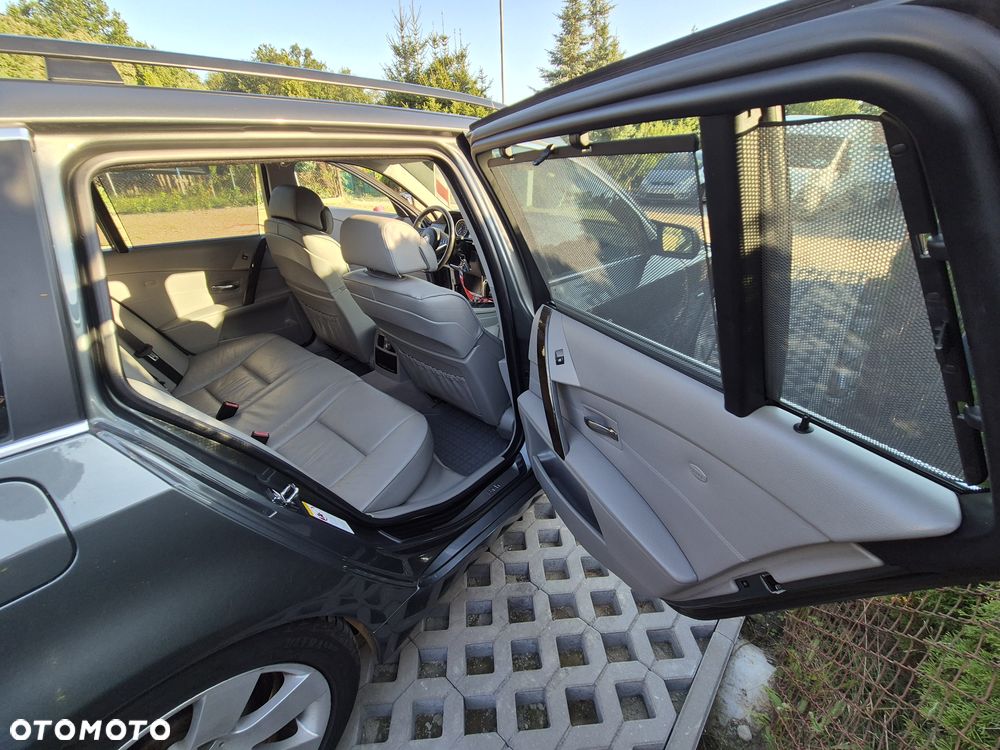 BMW Seria 5 545i - 18