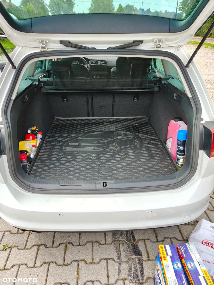 Volkswagen Golf - 10
