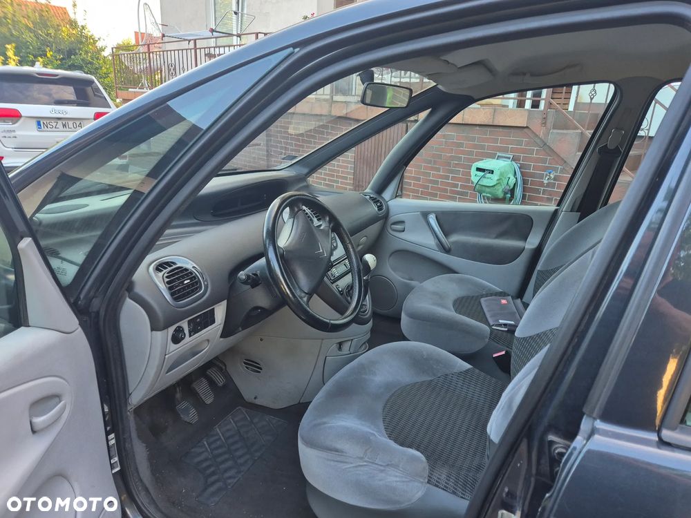 Citroën Xsara Picasso 1.6i Confort - 6