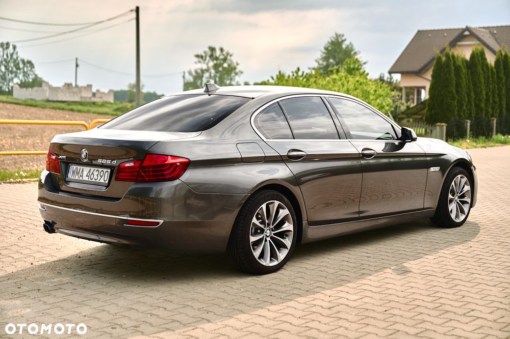 BMW Seria 5 525d xDrive Modern Line - 14