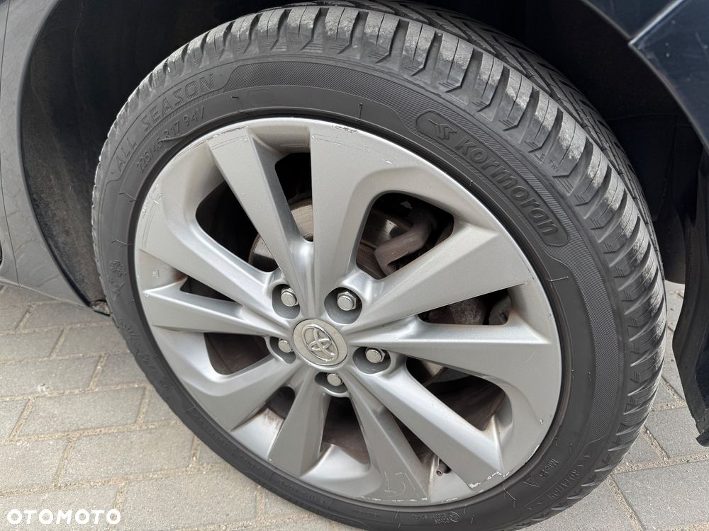 Toyota Auris - 13