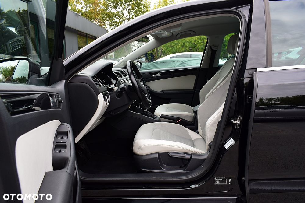 Volkswagen Jetta - 6