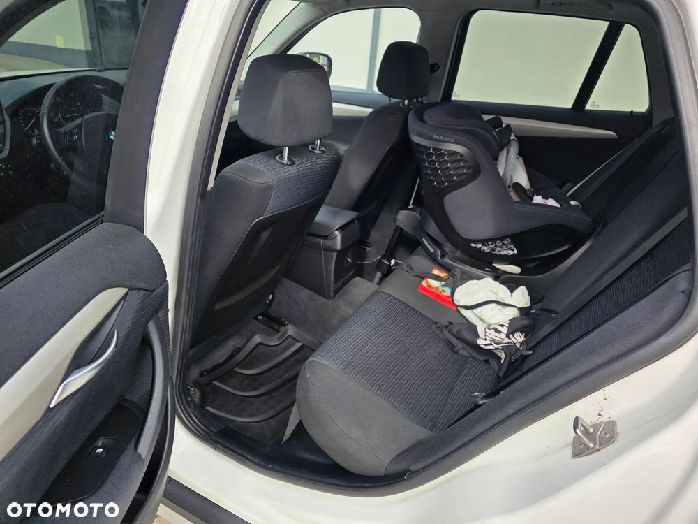 BMW X1 sDrive18d - 10