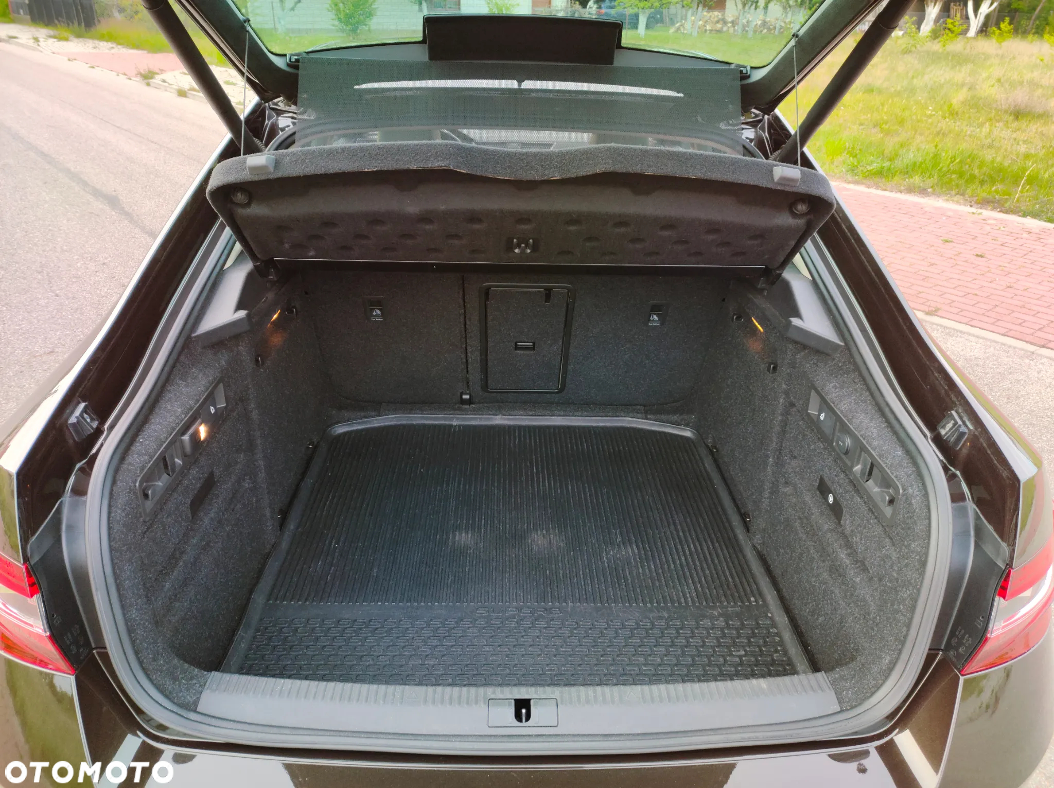 Skoda Superb 2.0 TSI 4x4 L&K DSG - 11