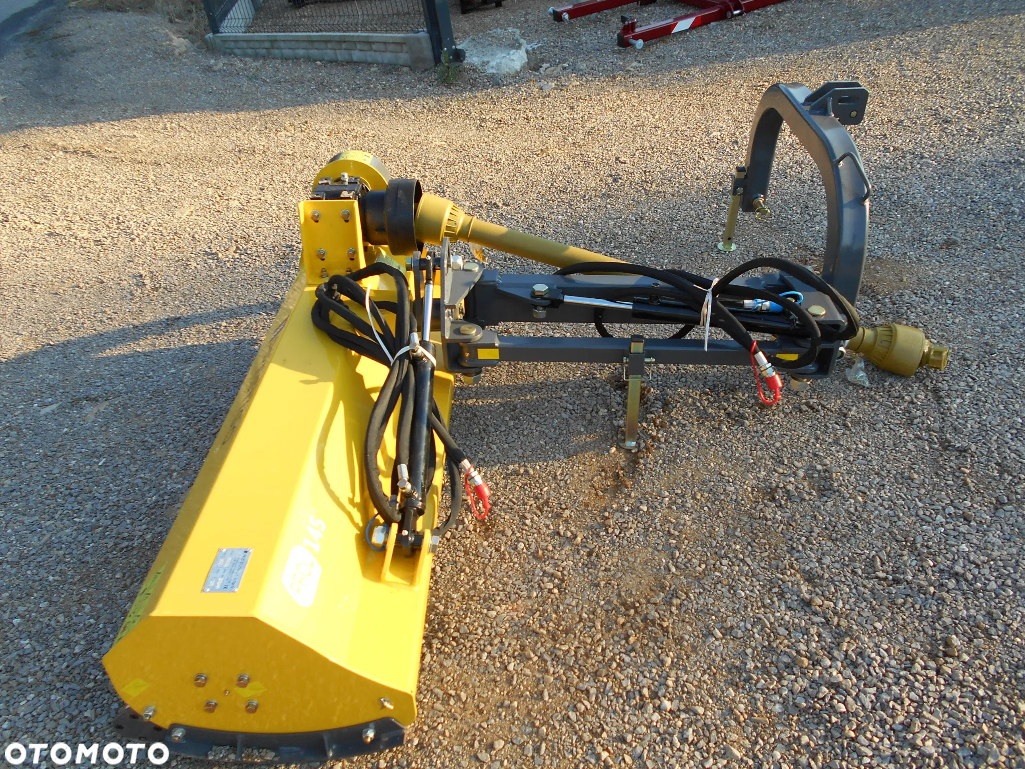 Kosiarka bijakowa/ MULCZER/dostępne od ręki/ PRESTIGO/ dostępne szerokości:* tylne : 1,1 m-1,9m *Przesuw hydrauliczny: 1,7m-2,3m * Wysięgnik(tylno-boczna) : 1,6m-2,4 m - 15
