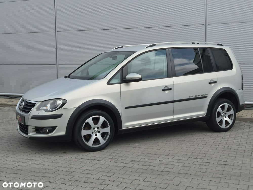 Volkswagen Touran - 8