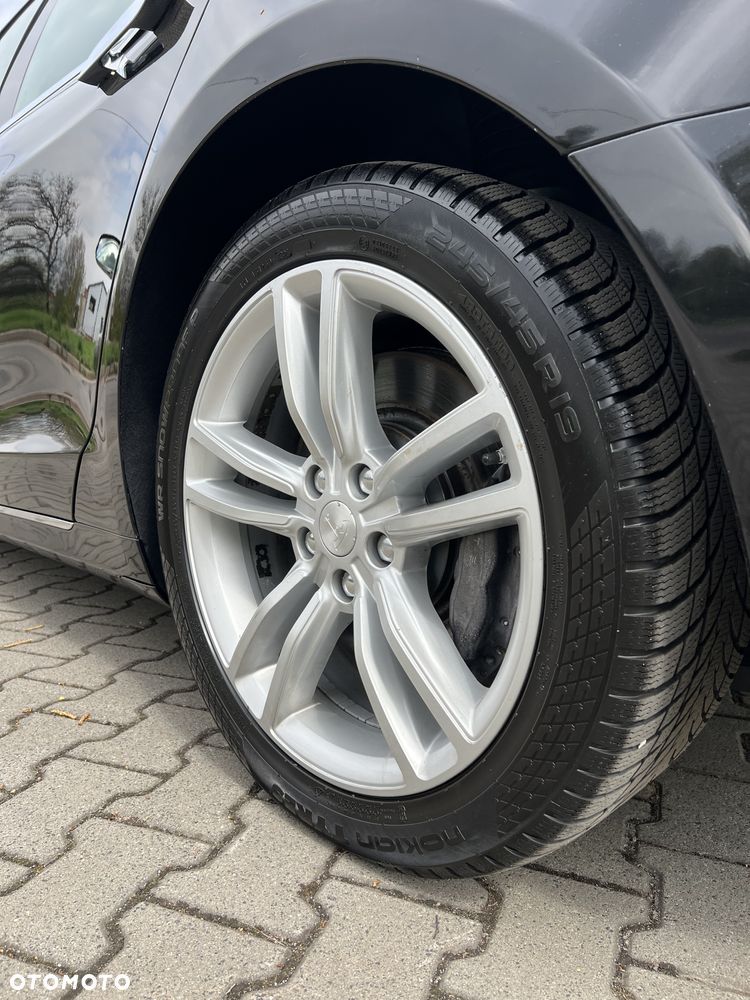 Tesla Model S Standard - 13