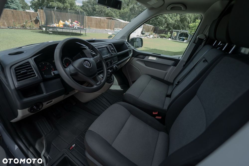 Volkswagen Transporter - 17