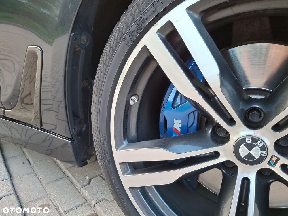 BMW Seria 7 750i xDrive - 7