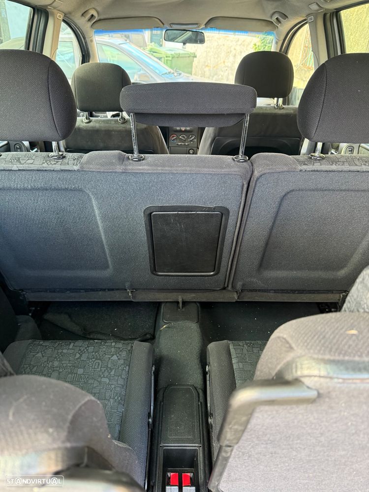 Opel Zafira 2.0 DTi Comfort - 25