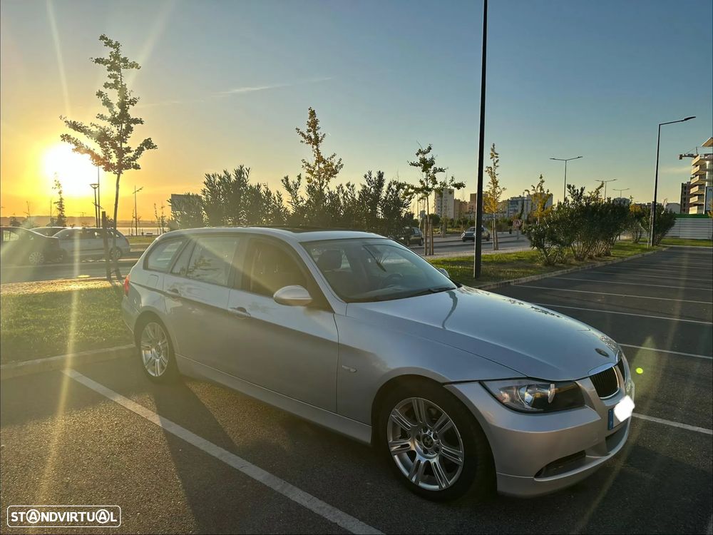 BMW 320 dA Touring - 11