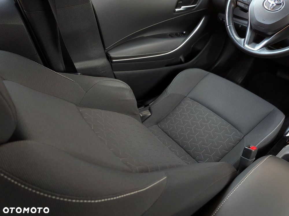 Toyota Corolla - 12