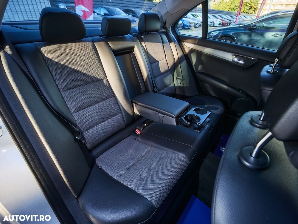 Mercedes-Benz C - 13