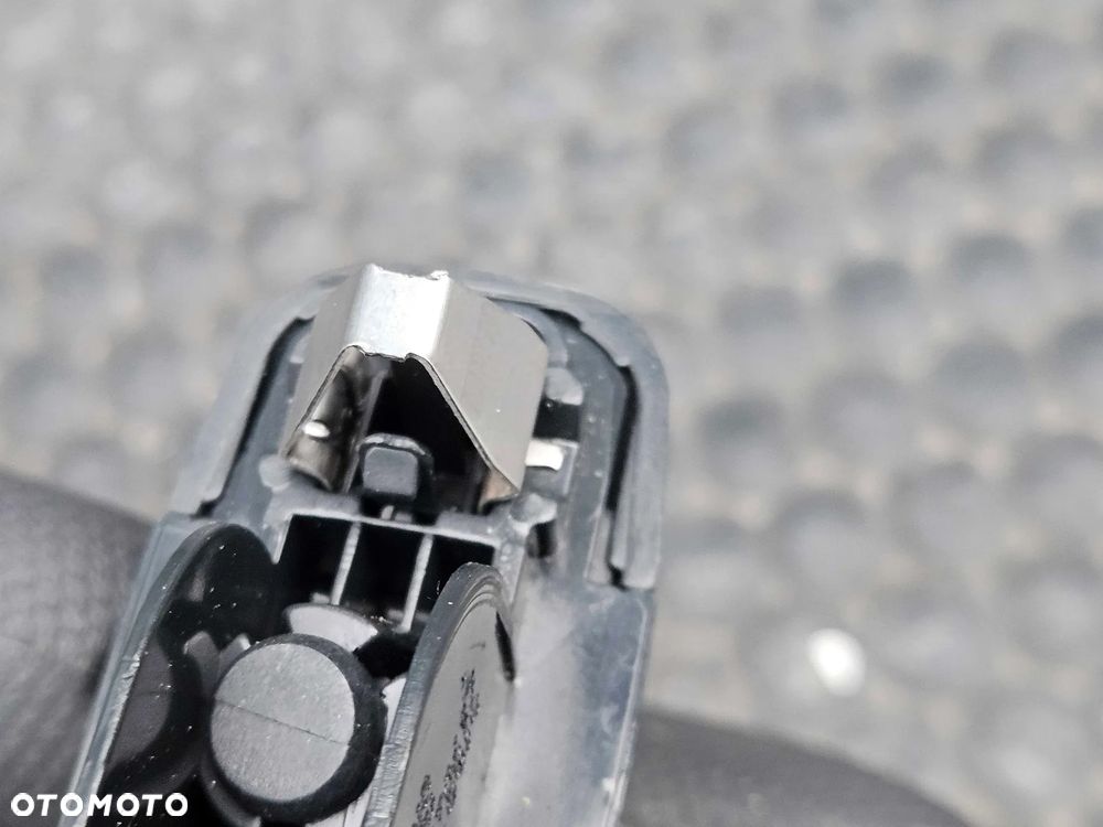 Daszek Słonecznik 8K0857551 8K0857552 Czarne S-Line Oslona Przeciwsloneczna Haczyk Lewa Prawa AUDI A4 B8 - 33
