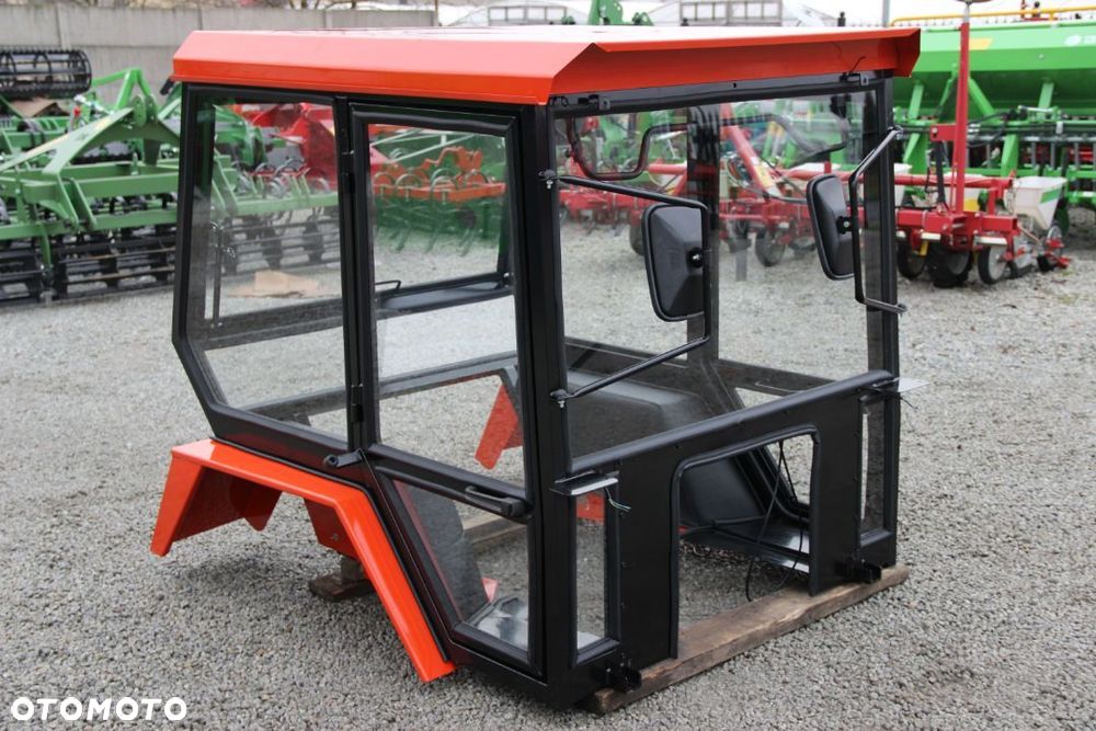 Kabina ciągnikowa do ciągnika T-25 kabiny z błotnikami - 2
