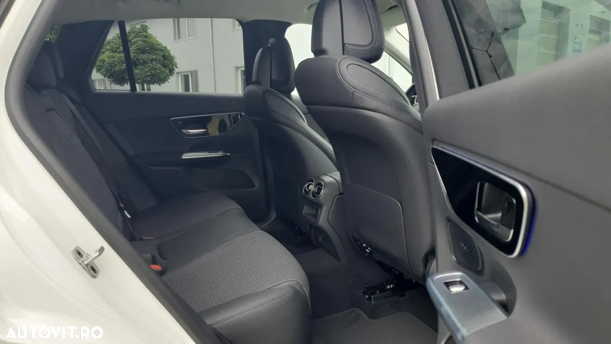 Mercedes-Benz GLC 220 d 4MATIC MHEV - 14