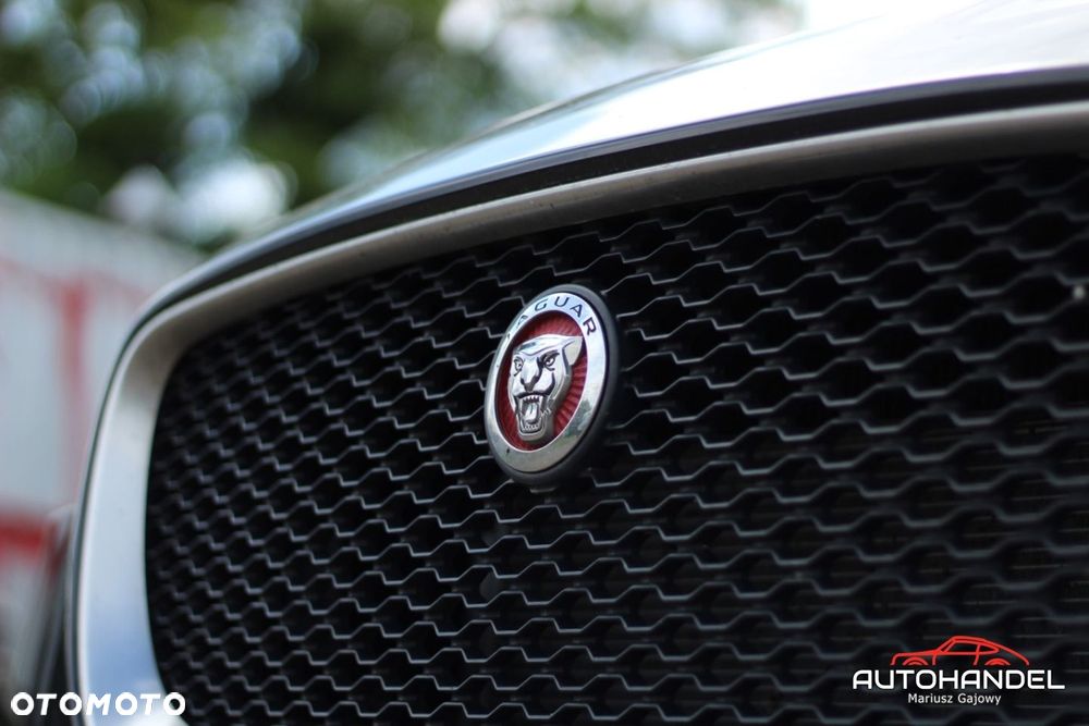 Jaguar F-Pace - 7