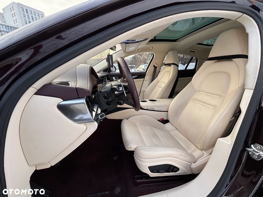 Porsche Panamera 4 E-Hybrid Executive - 15