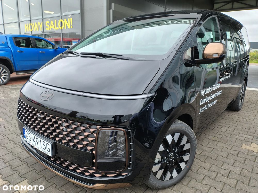 Hyundai Staria 1.6 T-GDI HEV Luxury - 1