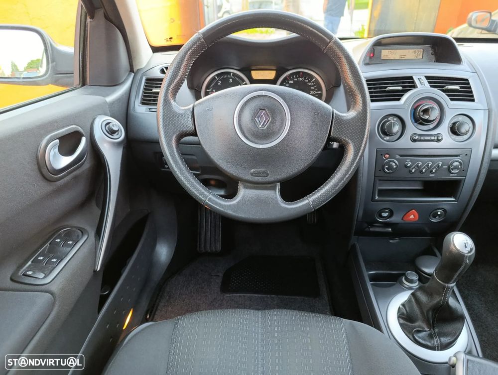 Renault Mégane Break 1.5 dCi Dynamique S - 12