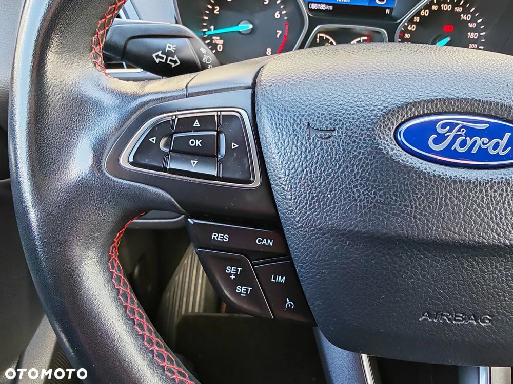 Ford Kuga 1.5 EcoBoost 2x4 ST-Line - 30