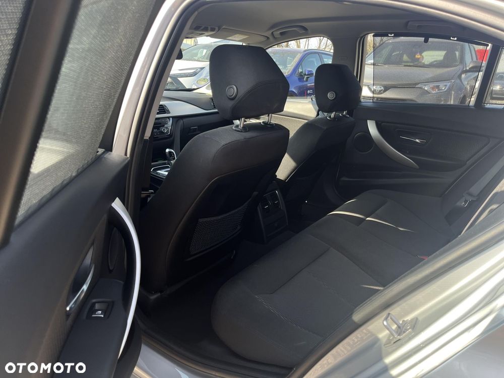 BMW Seria 3 - 15