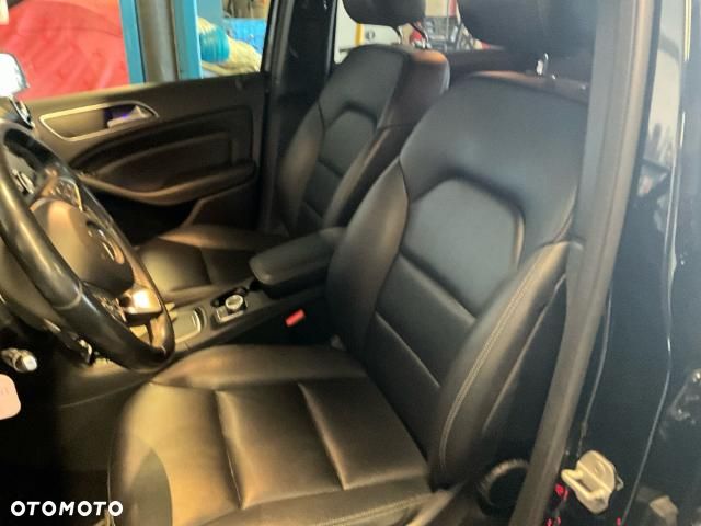 Mercedes-Benz Klasa B 250 7G-DCT UrbanStyle Edition - 10