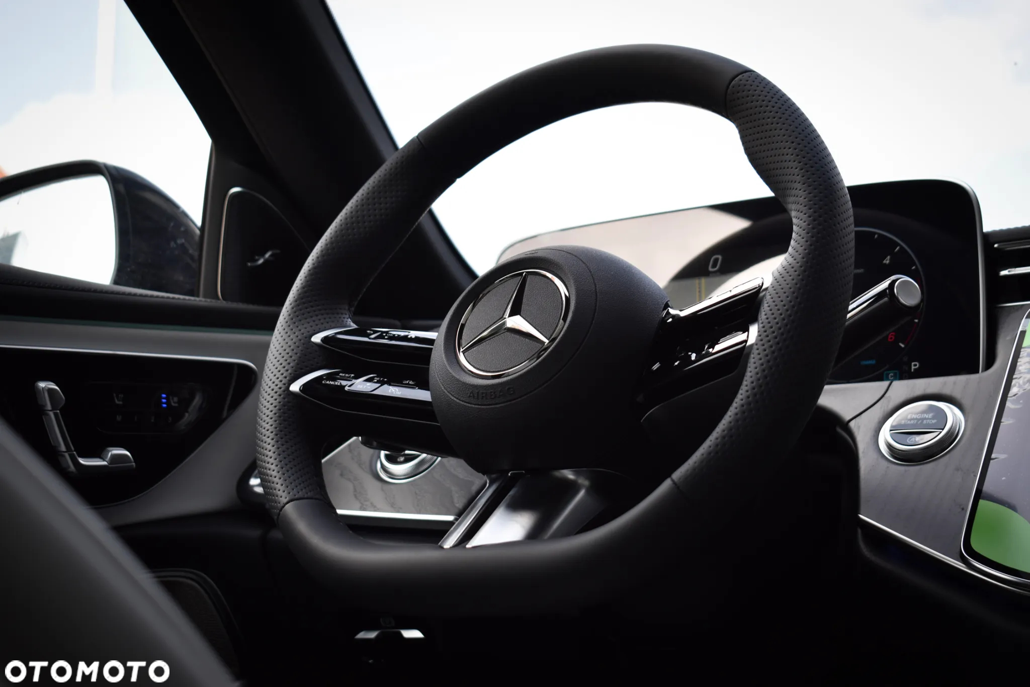 Mercedes-Benz Klasa E 450 d T 4Matic 9G-TRONIC - 19