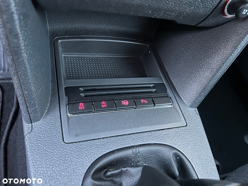 Volkswagen Touran 1.6 TDI DPF BlueMotion Technology Comfortline - 20