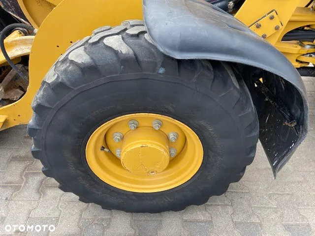 Caterpillar 907M - 13