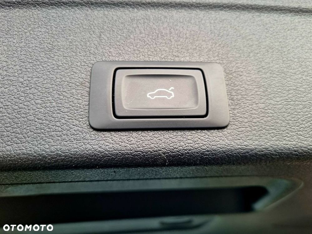 Audi A4 Avant 2.0 TDI S tronic - 14