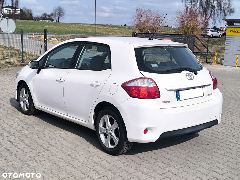 Toyota Auris 2.0 D-4D Edition - 3