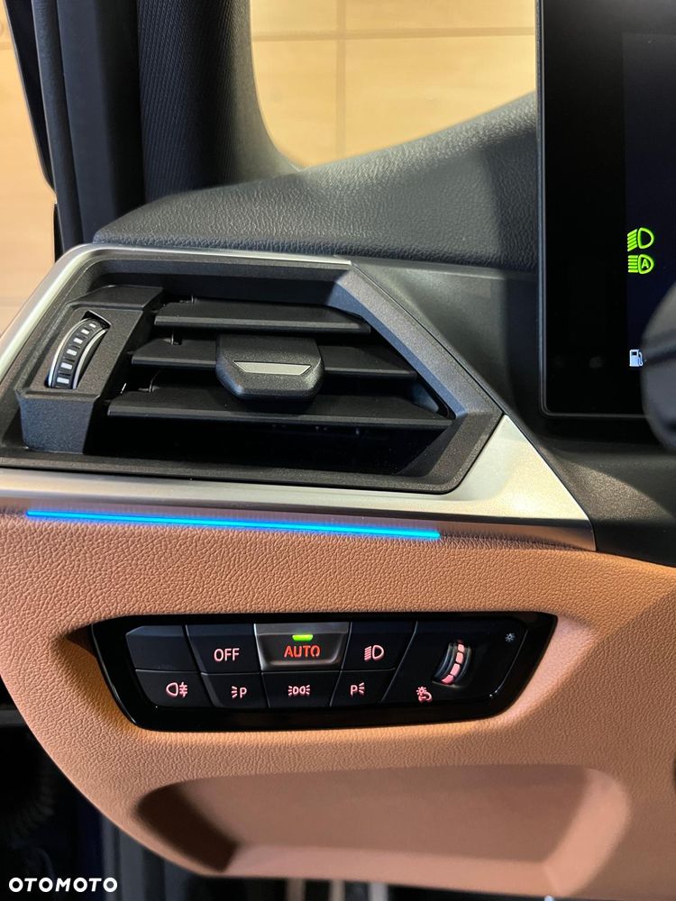 BMW Seria 3 M340i xDrive mHEV sport - 13