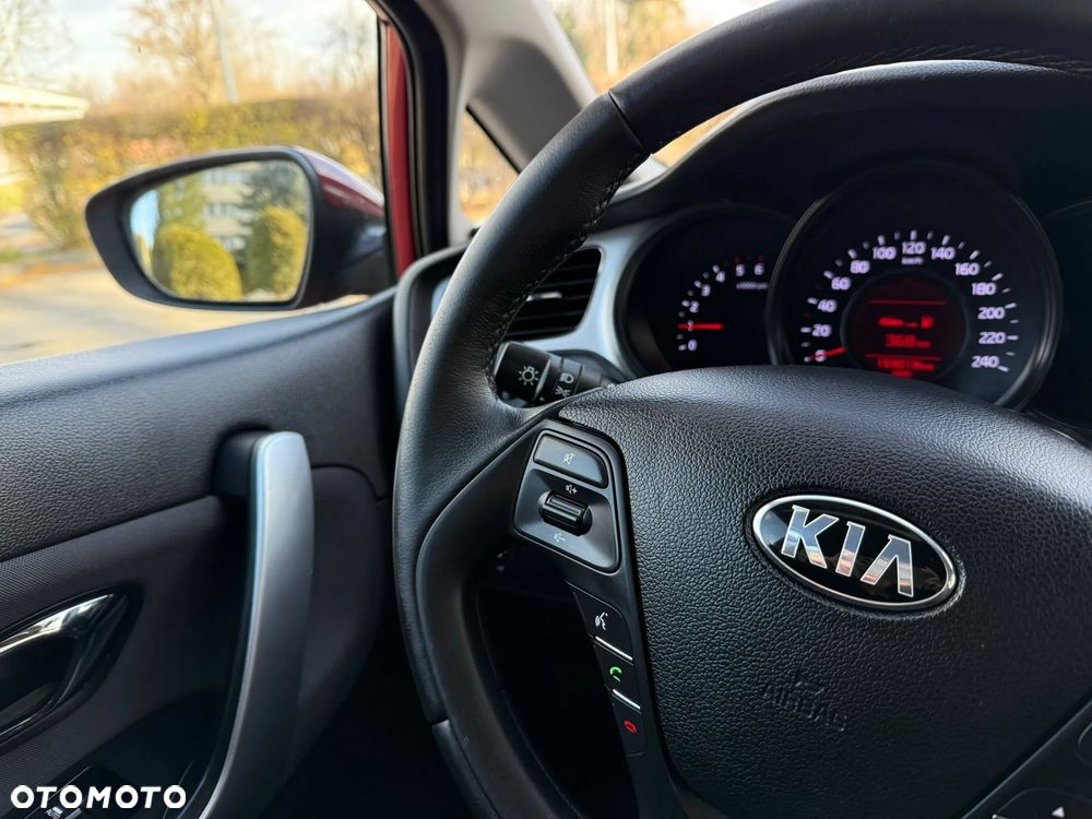 Kia Ceed 1.4 CRDi 90 SW Vision - 33