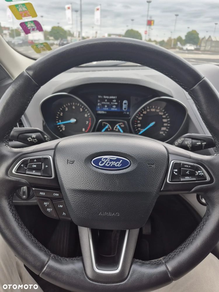 Ford Kuga 1.5 EcoBoost 2x4 Cool & Connect - 16