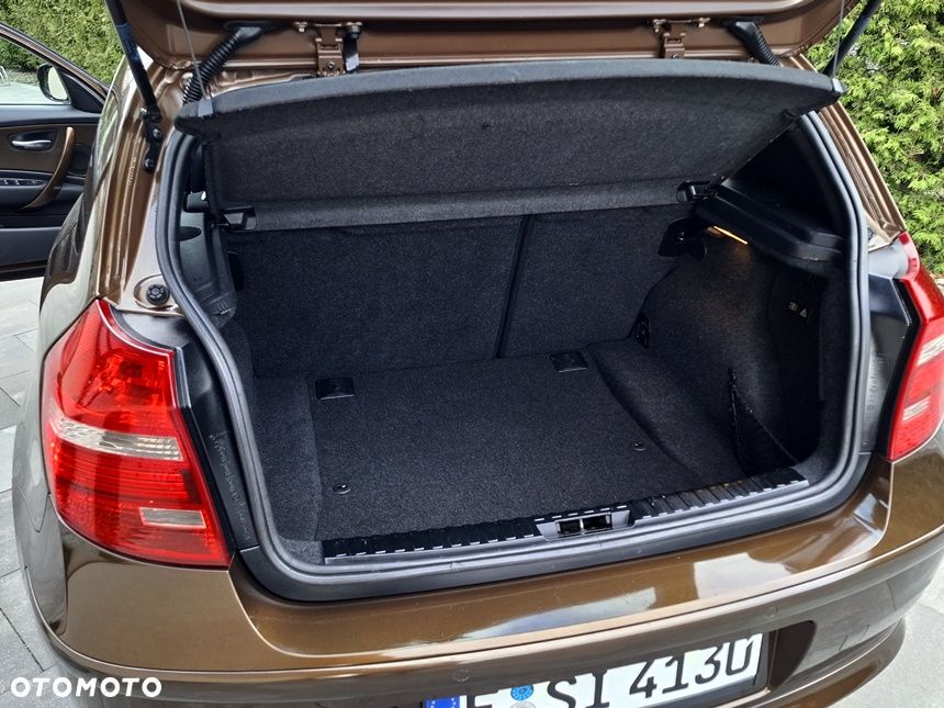 BMW Seria 1 120d DPF Edition Lifestyle - 37