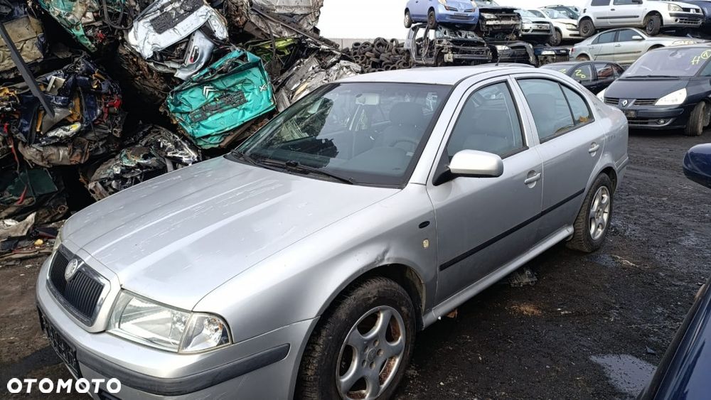 35953 Skoda octavia I lift model od 00-10 silnik 1.9 TDI ALH 90 km skrzynia EGR lakier LF7T - 4
