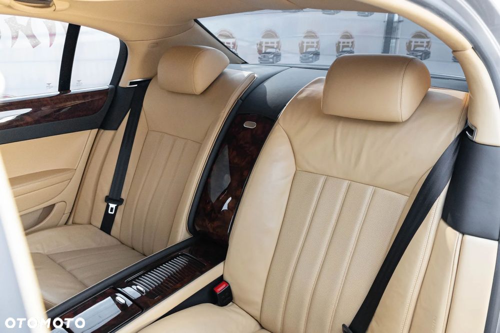 Bentley Flying Spur - 21