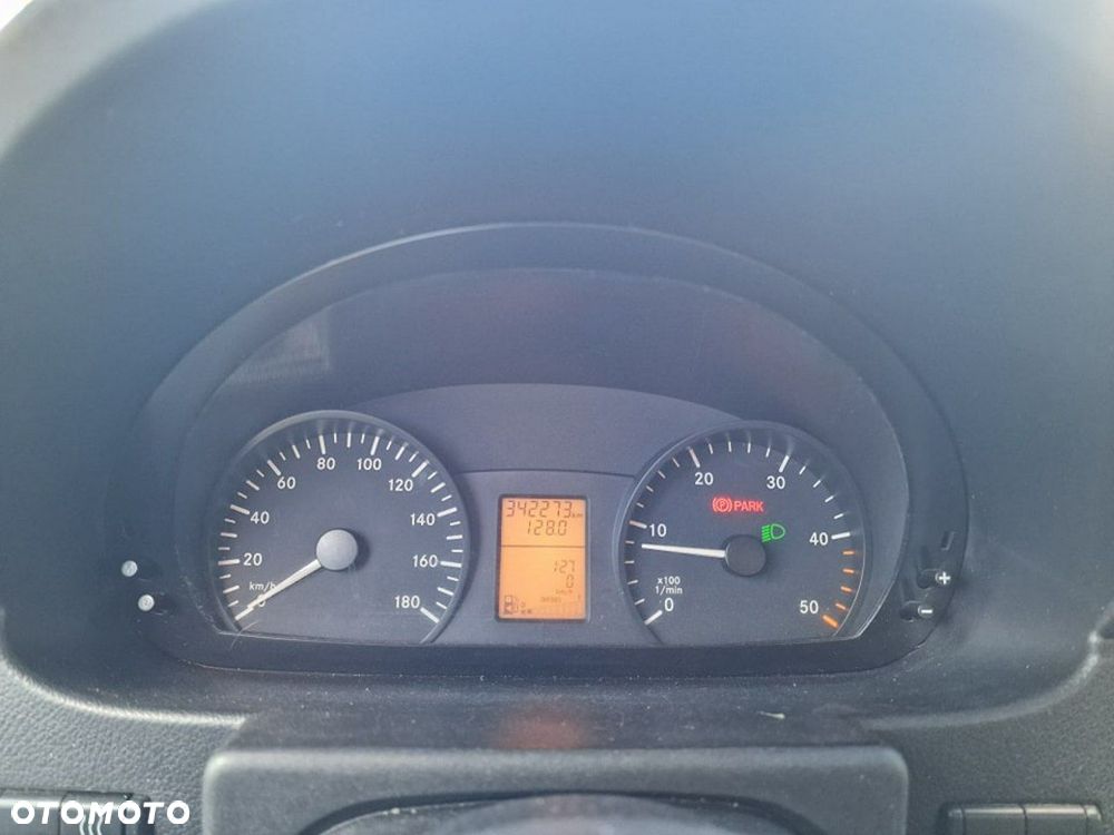 Mercedes-Benz Sprinter - 8