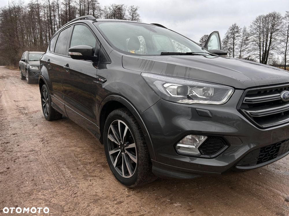 Ford Kuga 1.5 EcoBoost 2x4 Titanium - 1