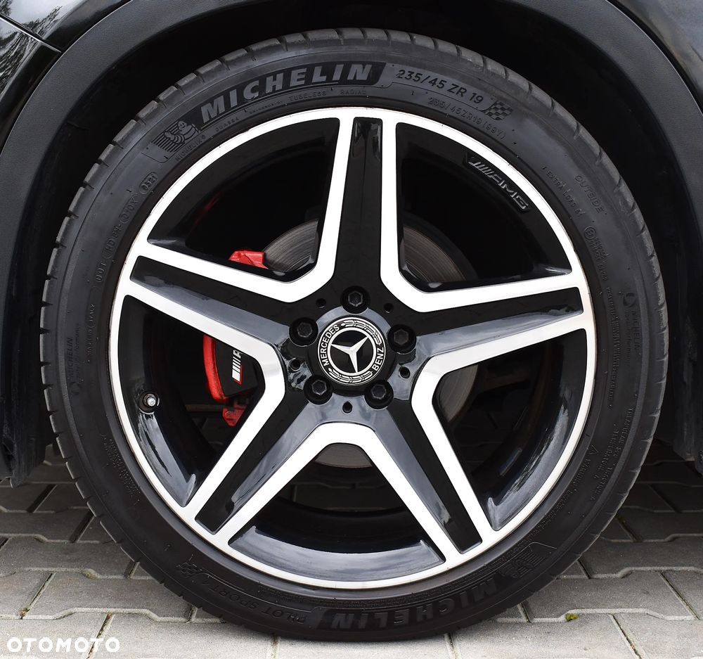 Mercedes-Benz GLA 200 d 7G-DCT AMG Line - 22