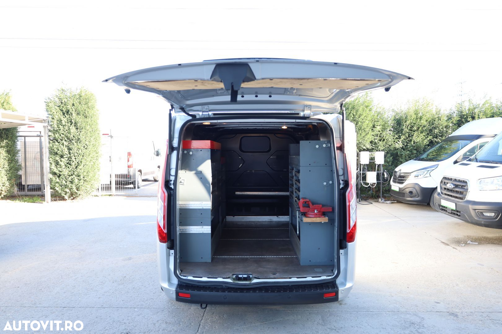 Ford Transit Custom - 11