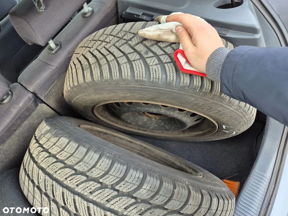 Nissan Almera 1.5 acenta PLUS - 17