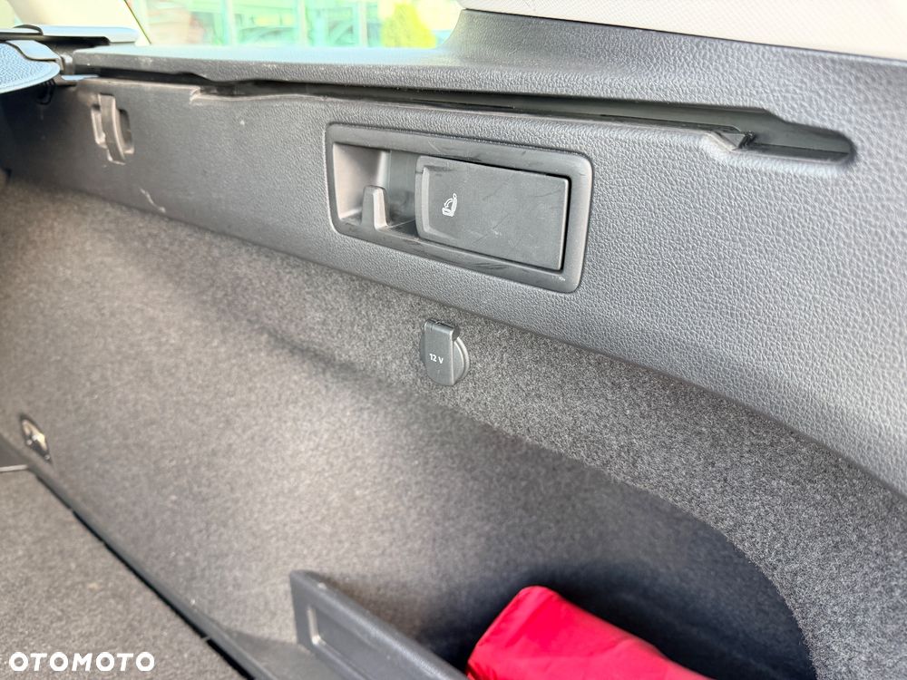 Volkswagen Passat Variant 2.0 TDI EVO Business DSG - 16