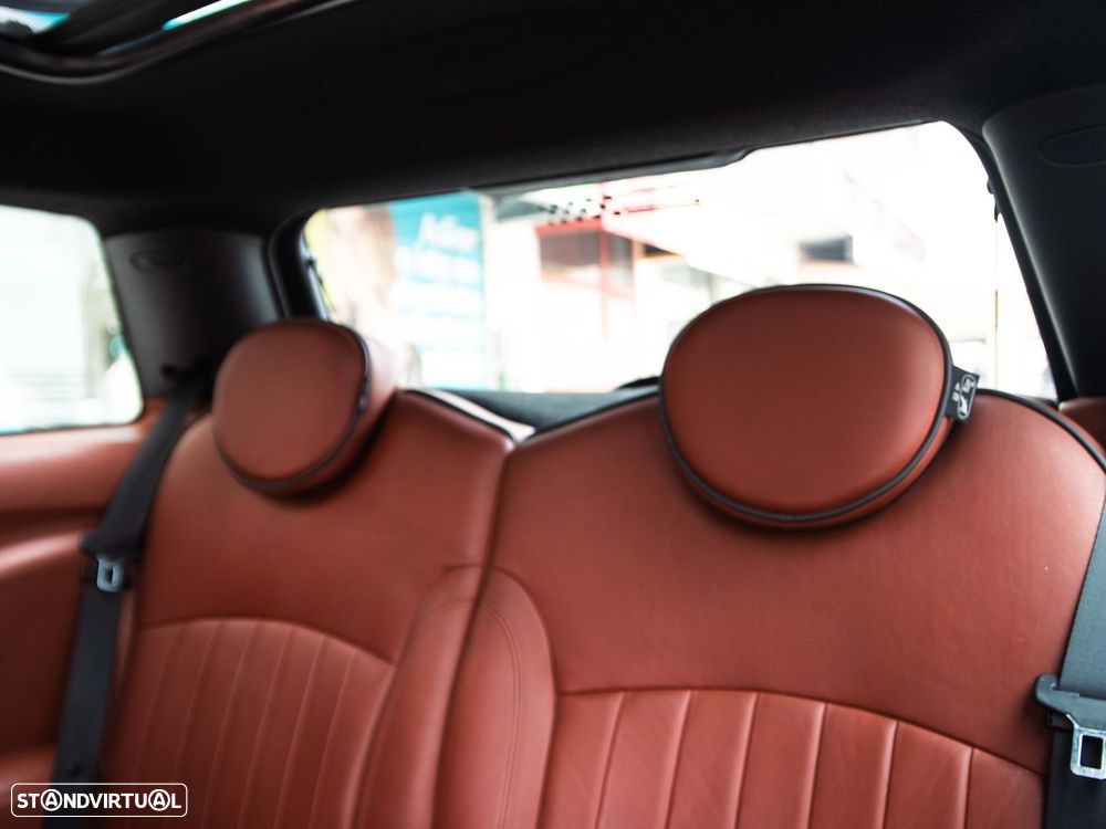 MINI 3 Portas Cooper D - 24