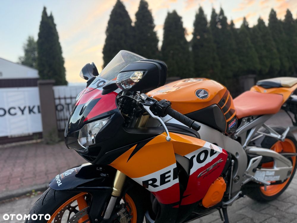 Honda CBR - 19
